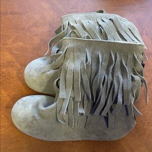 Monkey Feet Suede Fringe Kids Boots in Gray